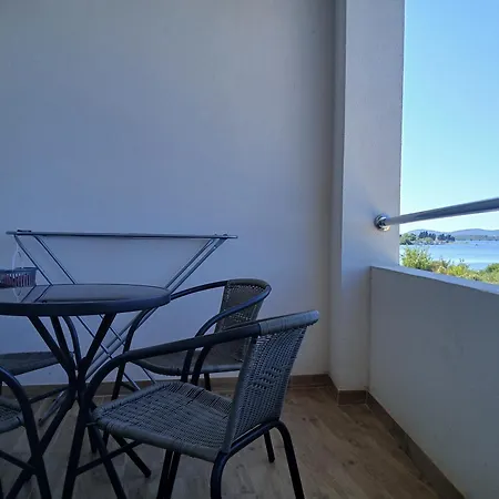 Galesnjak * سفيتي بيتار