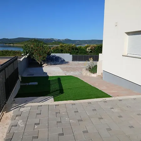 Galesnjak شقة سفيتي بيتار